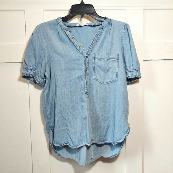 Western Boho Chambray Top – Size Medium – Lightweight Denim Blouse - Picture 2 of 8